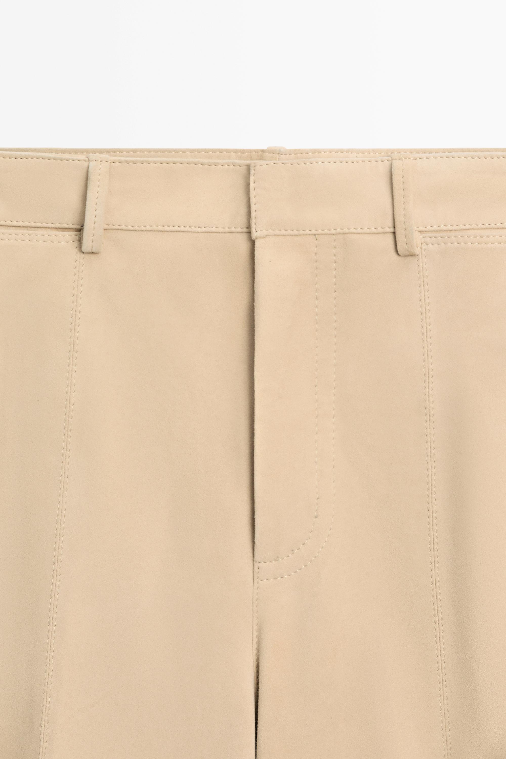 Bermuda long en cuir finition daim